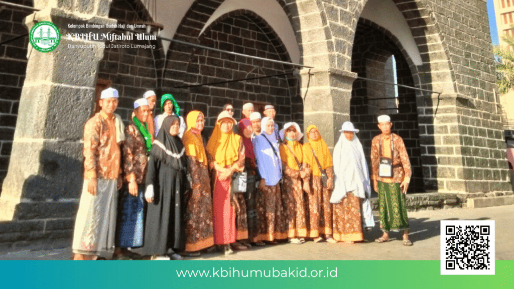 Jamaah Haji KBIHU Miftahul Ulum Kloter 83 Lanjutkan Ziarah ke Masjid Ghamamah